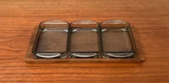 Plateau danois des années 50 en teck avec plateaux en verre Cabaret de Holmegaard, années 1960, ensemble de 4.
