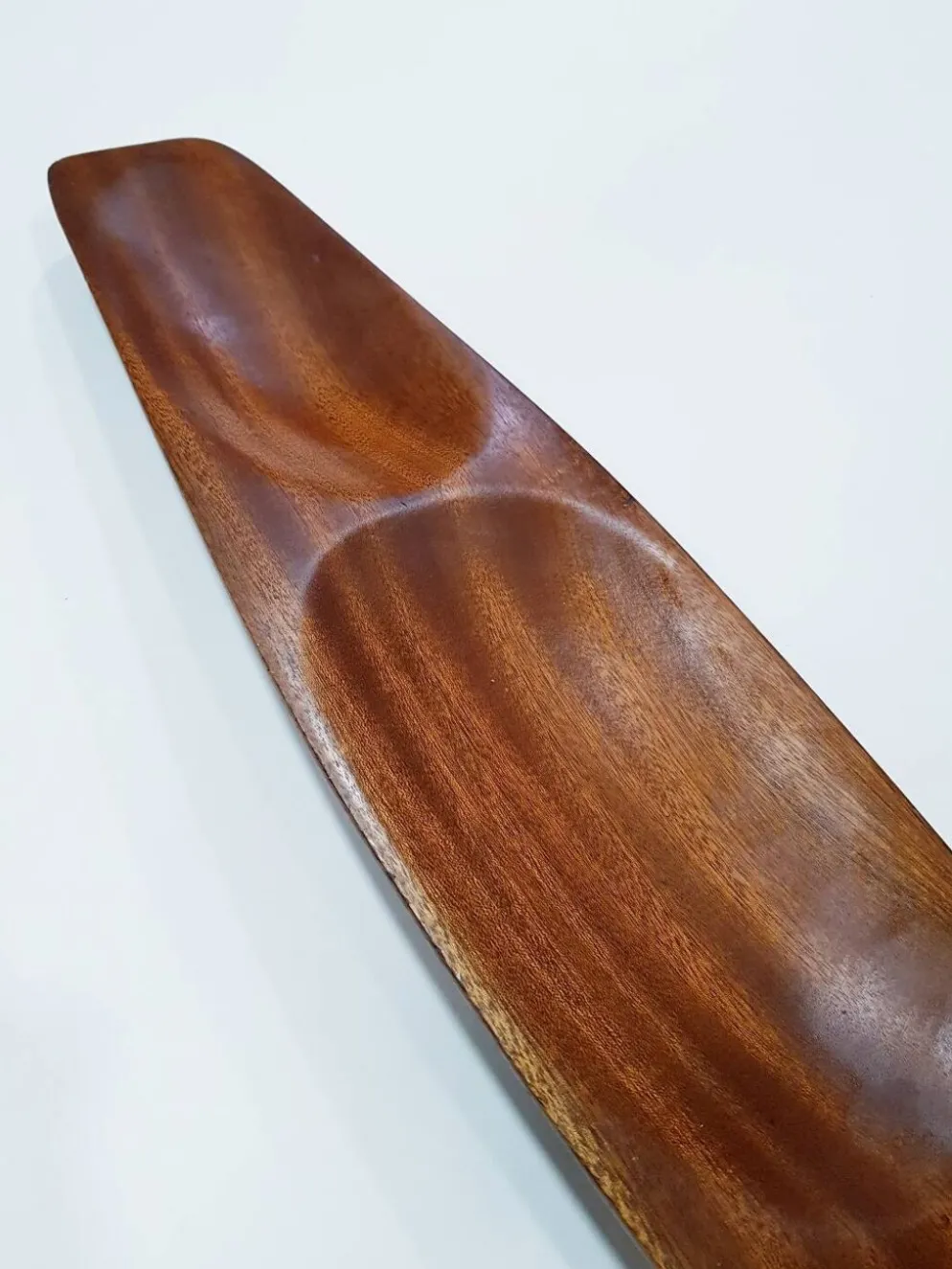 Plateau de console sculpté à la main du milieu du siècle