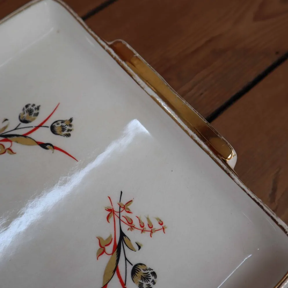 Plateau de service en porcelaine liseré doré Villeroy et Boch