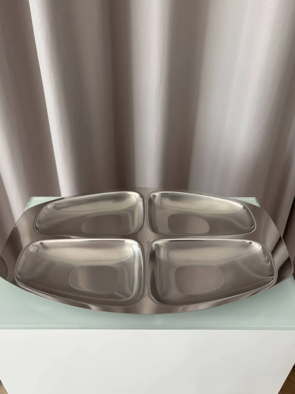Plateau de service vintage Alessi en acier inoxydable 18/10 à quatre compartiments – Italie