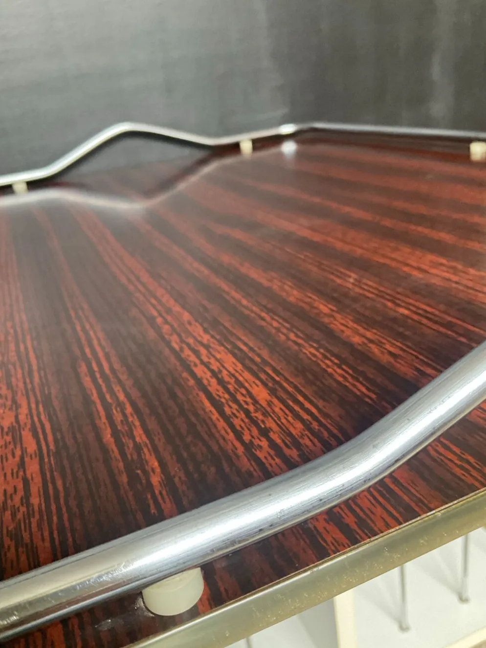 Plateau de service vintage en formica et inox