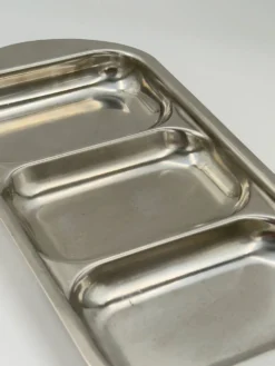Plateau de service vintage en acier inoxydable à trois compartiments