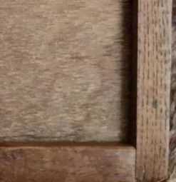 Plateau de service vintage en bois et carreaux de faïence à décor floral