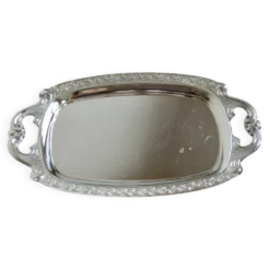 Plateau de service vintage métal argenté – Poignées et bordure gravée style