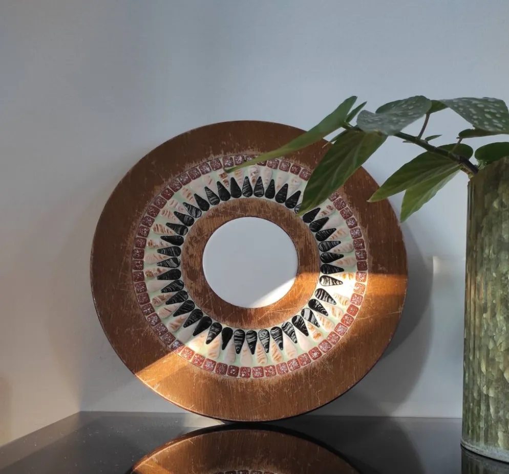 Plateau, dessous de plat brutaliste en bois et mosaïque