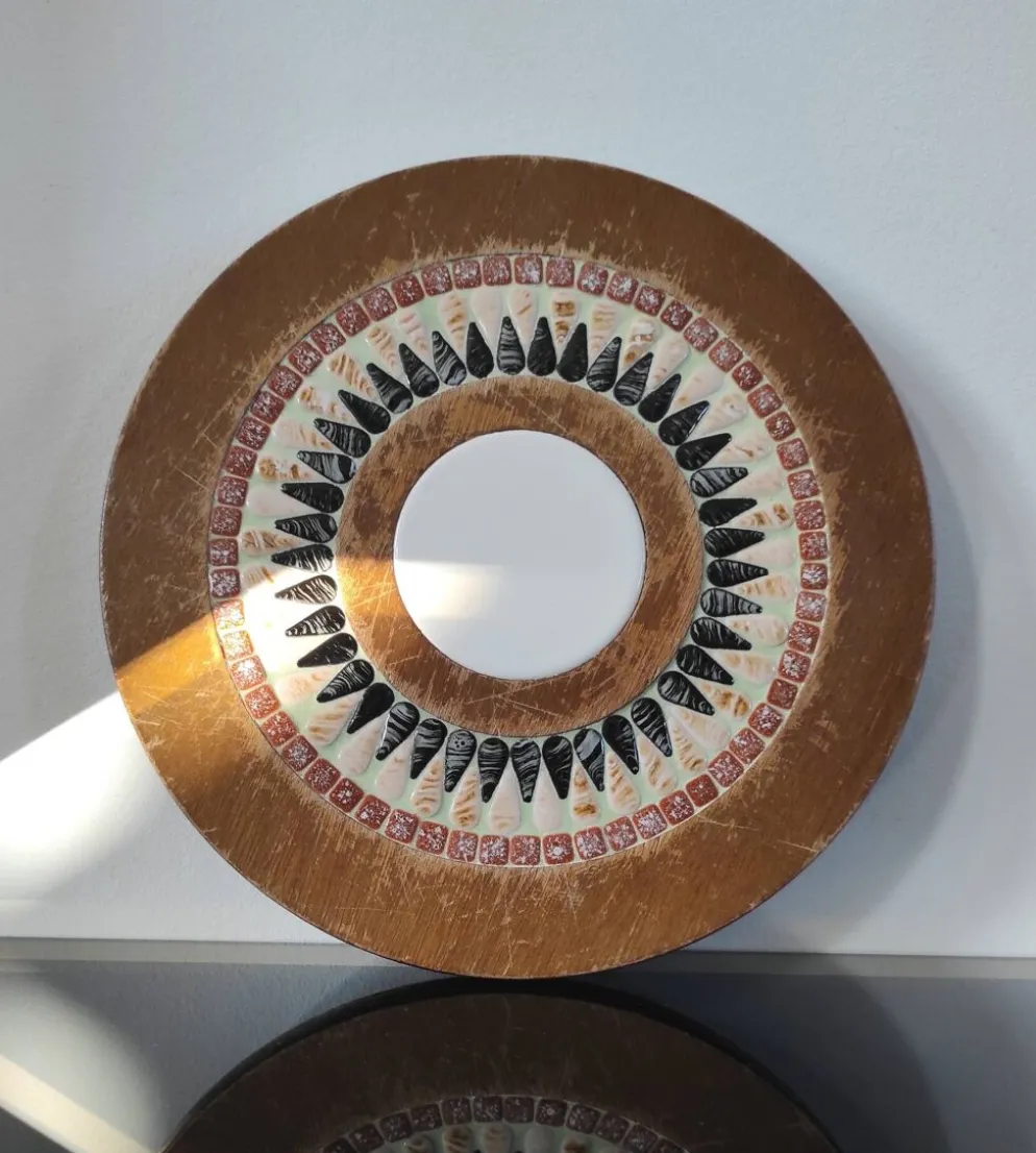 Plateau, dessous de plat brutaliste en bois et mosaïque