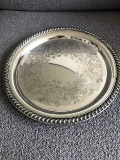 Plateau en argent WM. Rogers diamètre 26 cm comme neuf
