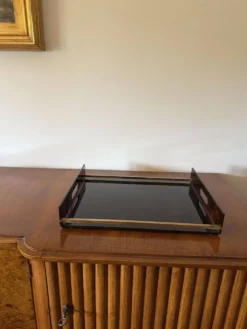 Plateau en laiton et lucite en écaille de tortue de style Hollywood Regency, Italie, années 1970.