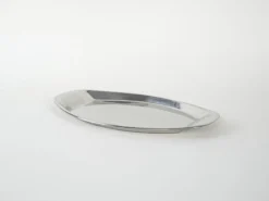 Plateau en métal ovale, design italien, années 1980, production : Italie