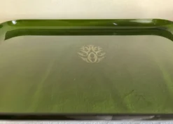 Plateau 1980 en plexiglas vert neo classique