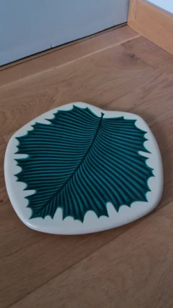 Plateau feuille Verceram modèle 4675, années 50