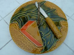 Plateau à fromage vintage avec couteau signé Vallauris MFPP numéroté