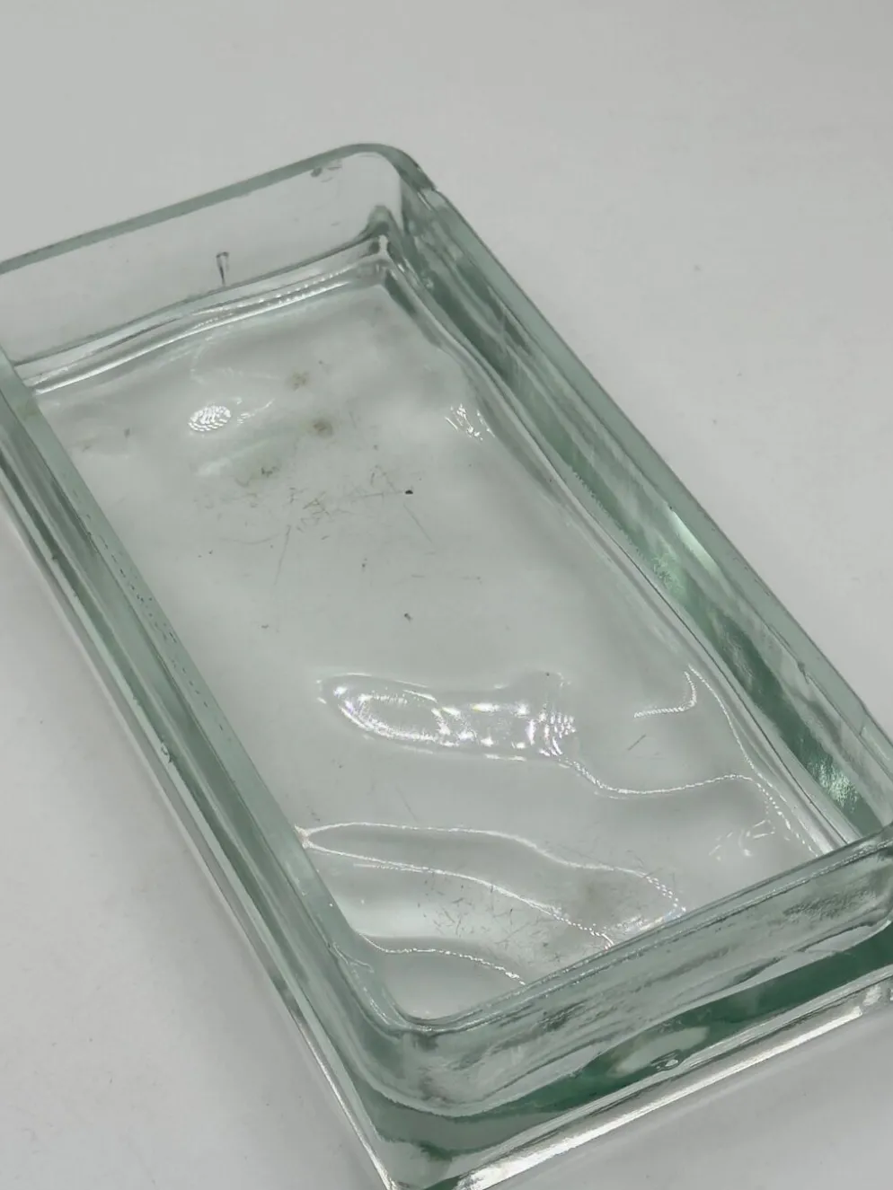 Plateau rectangulaire vintage en verre épais teinté vert pâle