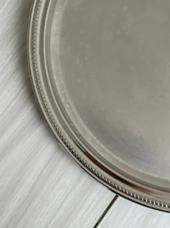 Plateau rond miroir en métal brillant