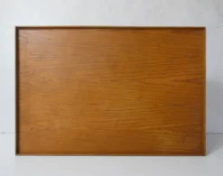 plateau sur pied en bois