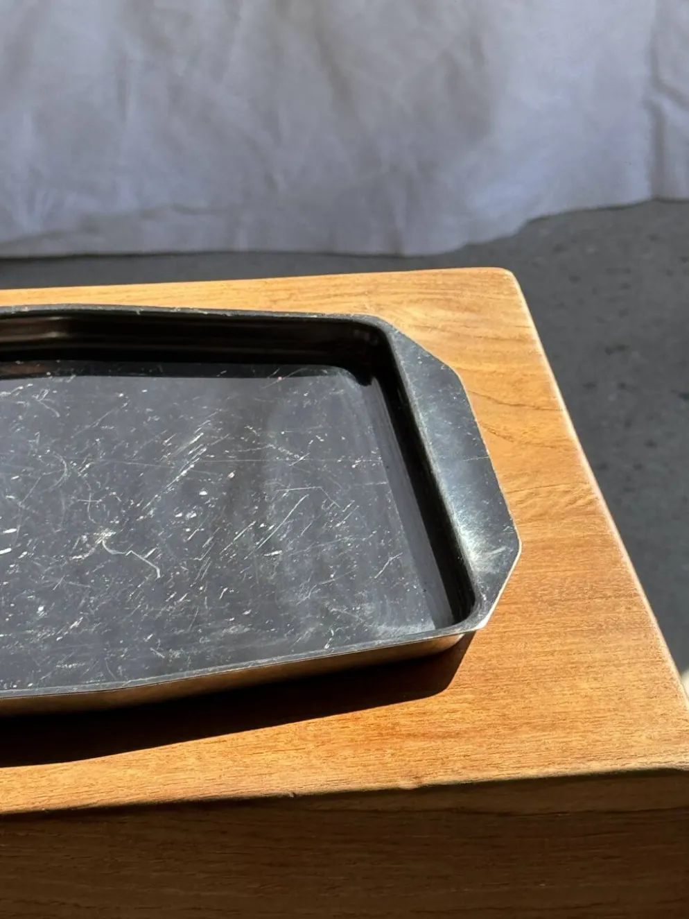 Plateau vintage rectangulaire en métal argenté à anses L37 Lg27 H1,5