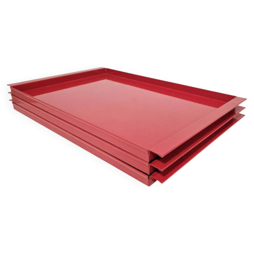 Plateaux en métal rouge vintage italien / Service décoratif moderne du milieu du siècle