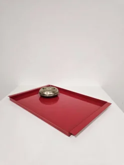 Plateaux en métal rouge vintage italien / Service décoratif moderne du milieu du siècle