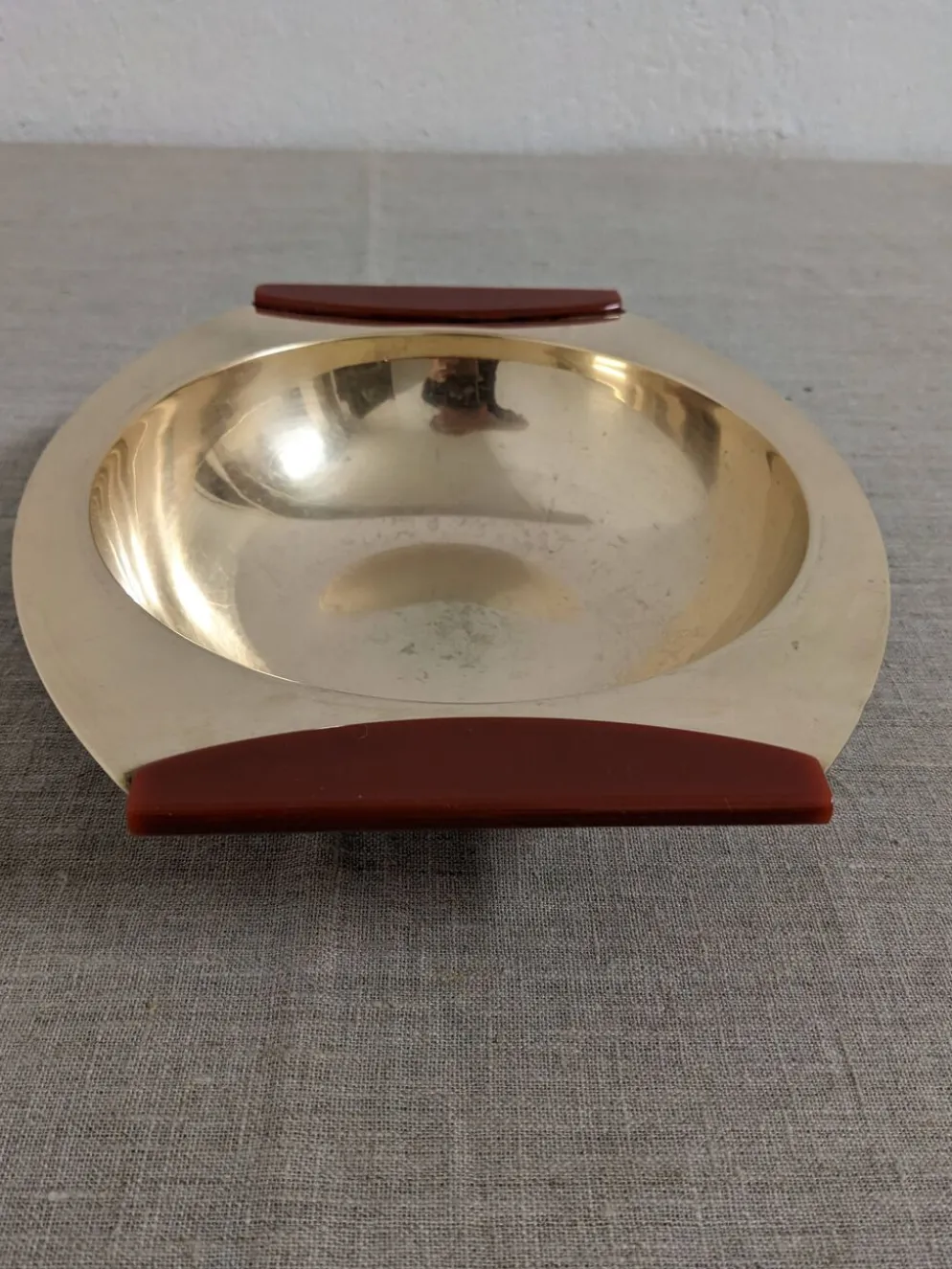 Plateaux et coupe en laiton et bakélite par PM Italy, Italie vers 1970