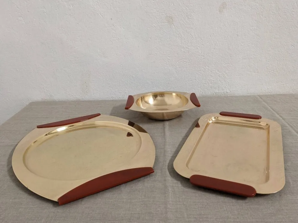 Plateaux et coupe en laiton et bakélite par PM Italy, Italie vers 1970