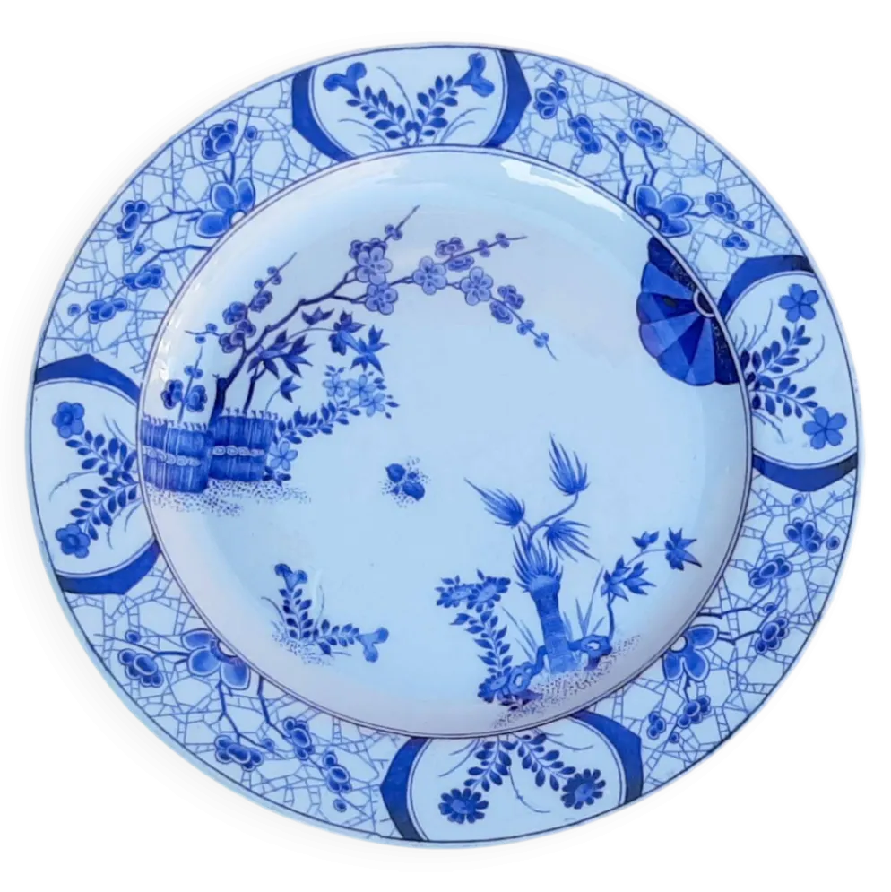 Plat en faïence de Creil et Montereau modèle Japon