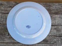 Plat en faïence de Creil et Montereau modèle Japon
