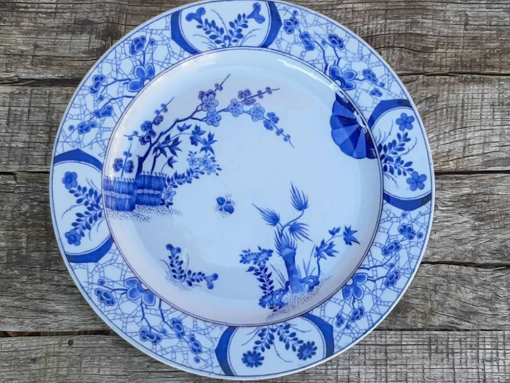 Plat en faïence de Creil et Montereau modèle Japon