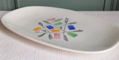 Plat en faïence de Gien modèle "Falaise", vers 1960