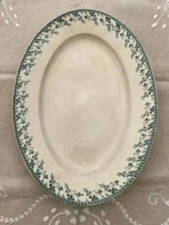 plat en faïence de Gien modèle Montigny
