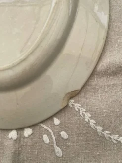 plat en faïence de Gien modèle Montigny