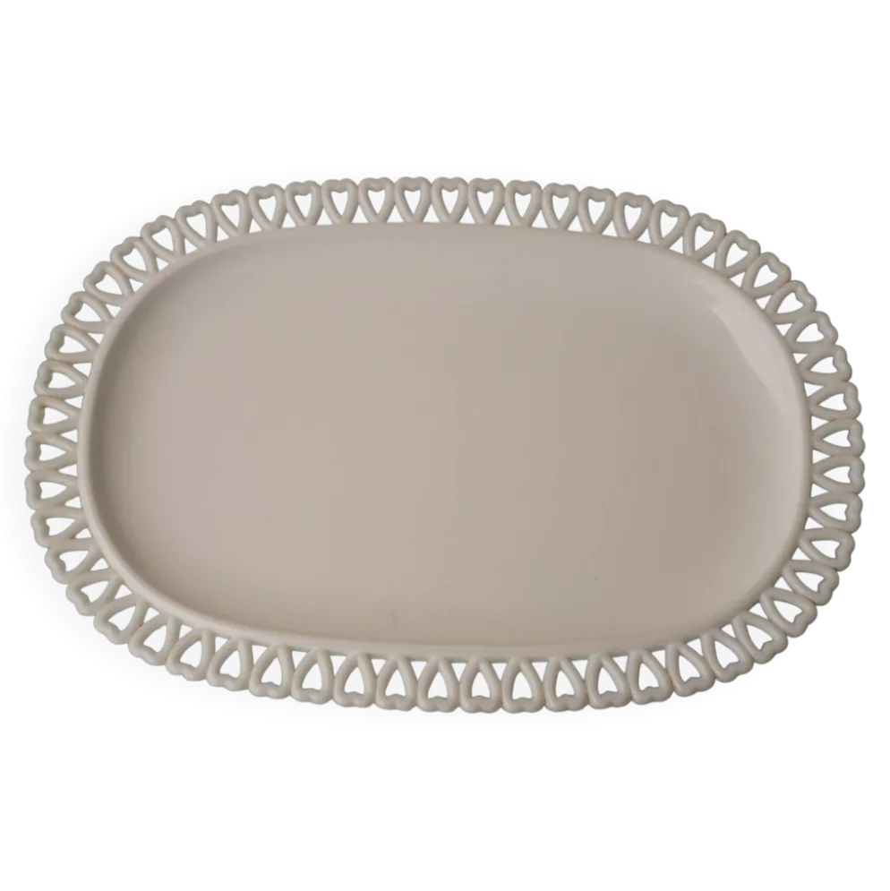 Plat en opaline blanche
