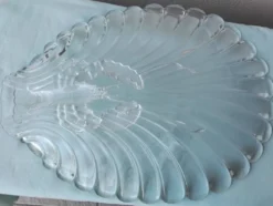 Plat en verre à coquillages ou cristacés homard