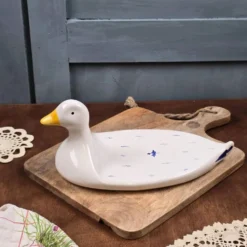Plat à foie gras en céramique – décor bleu et blanc, forme canard