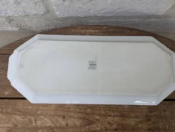 Plat à gâteau cake en porcelaine émail de Limoges LF décor fleurs de lilas