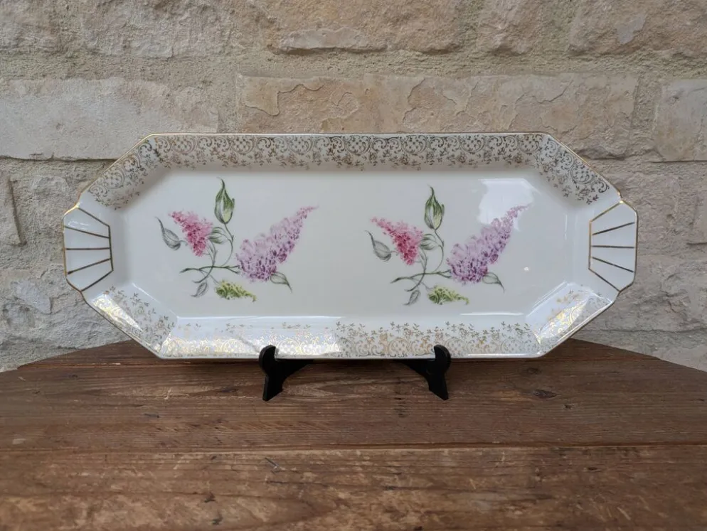 Plat à gâteau cake en porcelaine émail de Limoges LF décor fleurs de lilas