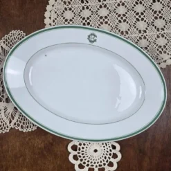 Plat ovale ancien Mehun France – Porcelaine blanche liseré vert