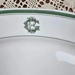 Plat ovale ancien Mehun France – Porcelaine blanche liseré vert