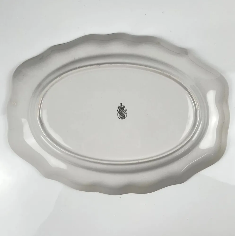 Plat ovale à bout plat modèle Réverbère par KG Lunéville, motif rose