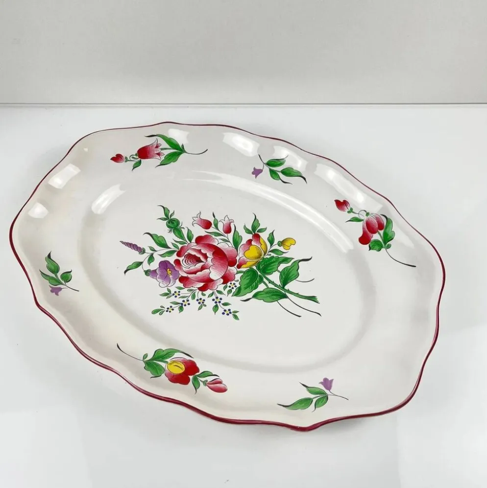Plat ovale à bout plat modèle Réverbère par KG Lunéville, motif rose