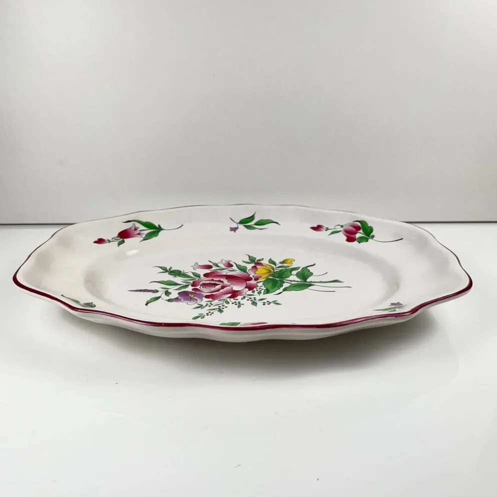 Plat ovale à bout plat modèle Réverbère par KG Lunéville, motif rose