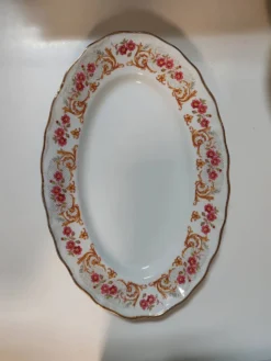 Plat ovale en porcelaine Digoin