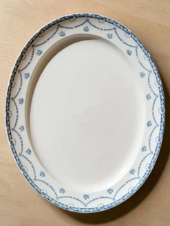 Plat ovale semi creux en faïence anglaise "Cheltenham" — F. Winkle & Co