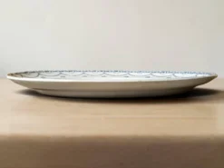 Plat ovale semi creux en faïence anglaise 