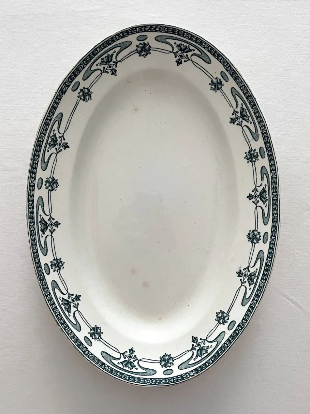 Plat ovale terre de fer "Mogador" Saint Amand
