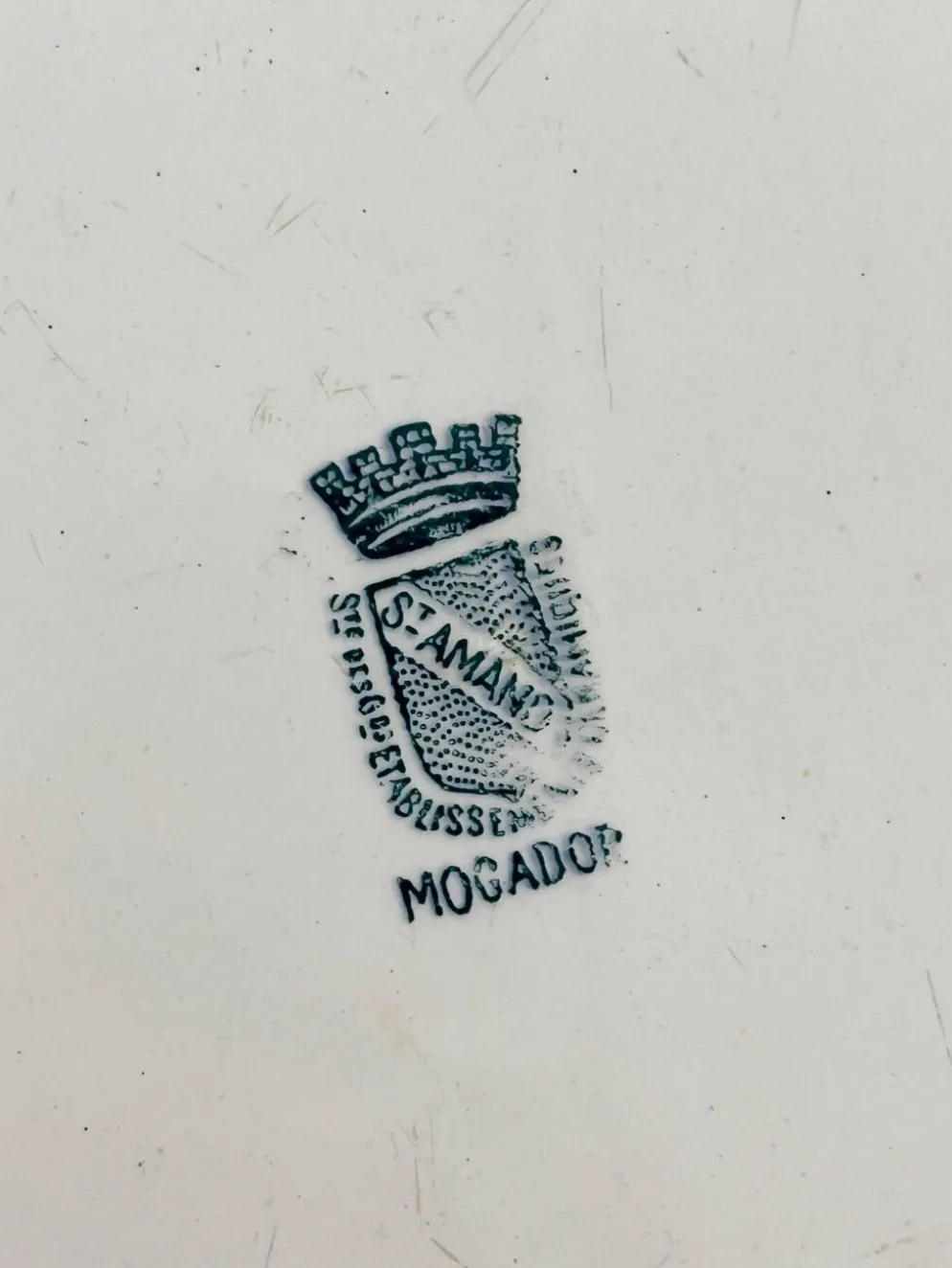 Plat ovale terre de fer "Mogador" Saint Amand
