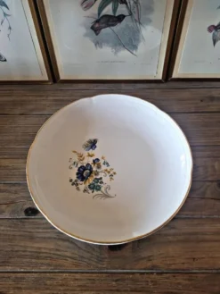 Plat rond creux Moulin des Loups Volubilis, fleurs bleues et dorure