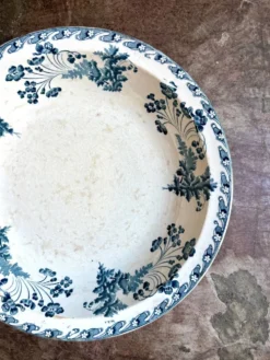 Plat rond et creux Longwy en terre de fer bleue, service