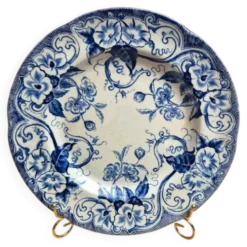 Plat rond Terre de Fer Creil et Montereau Flora – bleu ancien – 29 cm