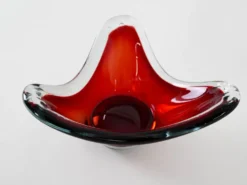 Plat Ruby, verre de Murano, design italien, années 1960, fabriqué en Italie