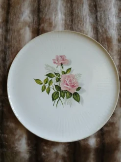 3 plats anciens en porcelaine